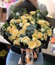 Букет цветов из:  Розы и Лизиантусы #REPLACE_PRED# Надзорном